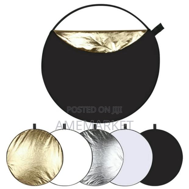 Portable 5-in-1 Collapsible Light Reflector for Photography Studio · Photo 1