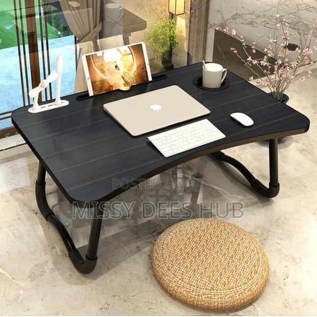 Foldable Table · Photo 1