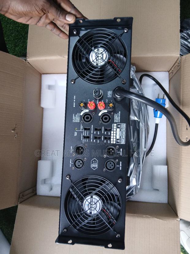 Ev E7300 Power Amplifier · Photo 4