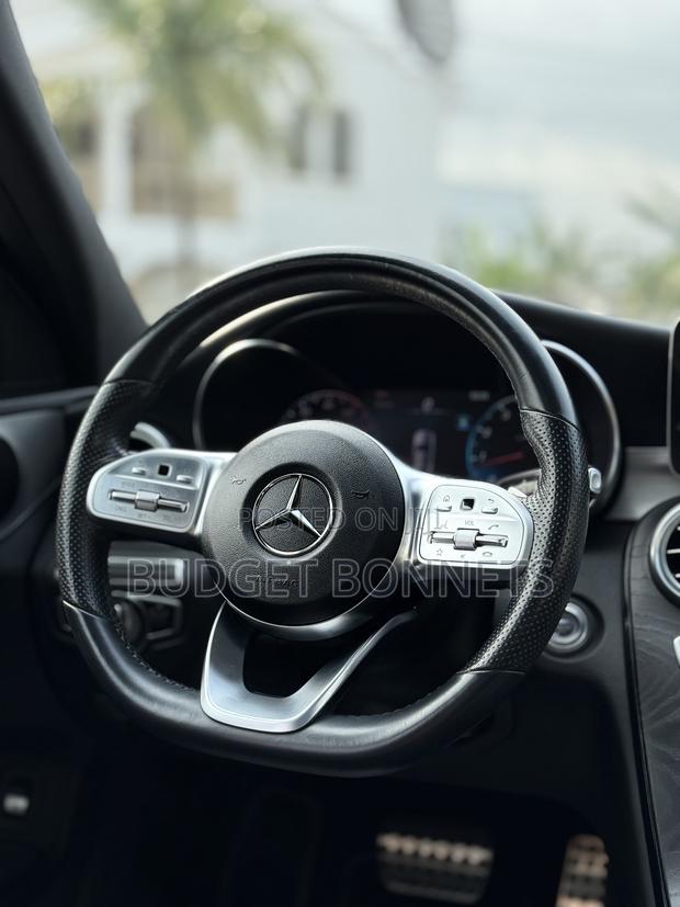 Mercedes-Benz C300 2020 Gray · Photo 5