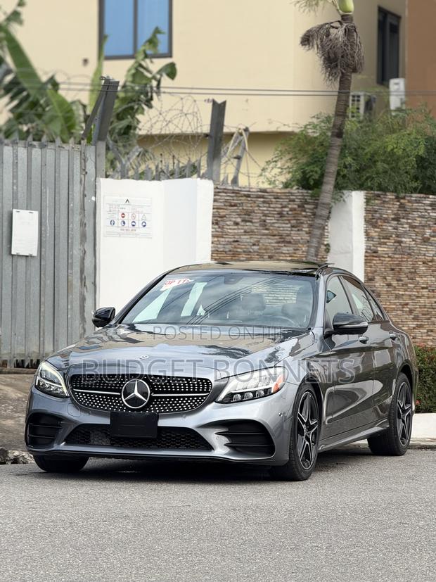 Mercedes-Benz C300 2020 Gray · Photo 2