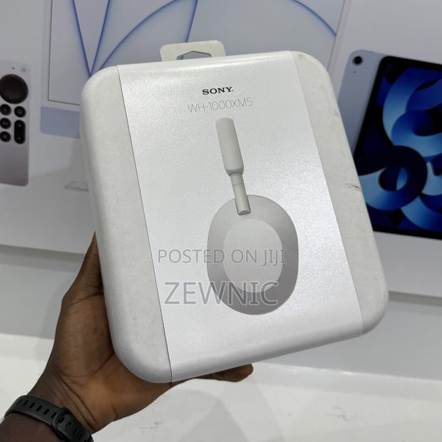 Sony - Wh1000xm5- Best Wireless Noise Canceling Headphones - Silver · Photo 2
