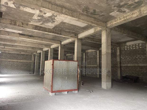 750 Am Warehouse at North Kaneshie Industrial Area 4 Rent · Photo 5