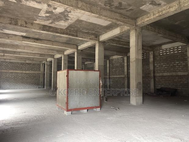 750 Am Warehouse at North Kaneshie Industrial Area 4 Rent · Photo 4