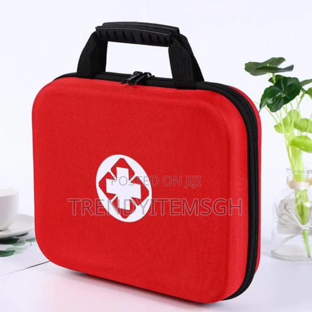 Multfunction Emergency Survival First Aid Kit Box · Photo 3