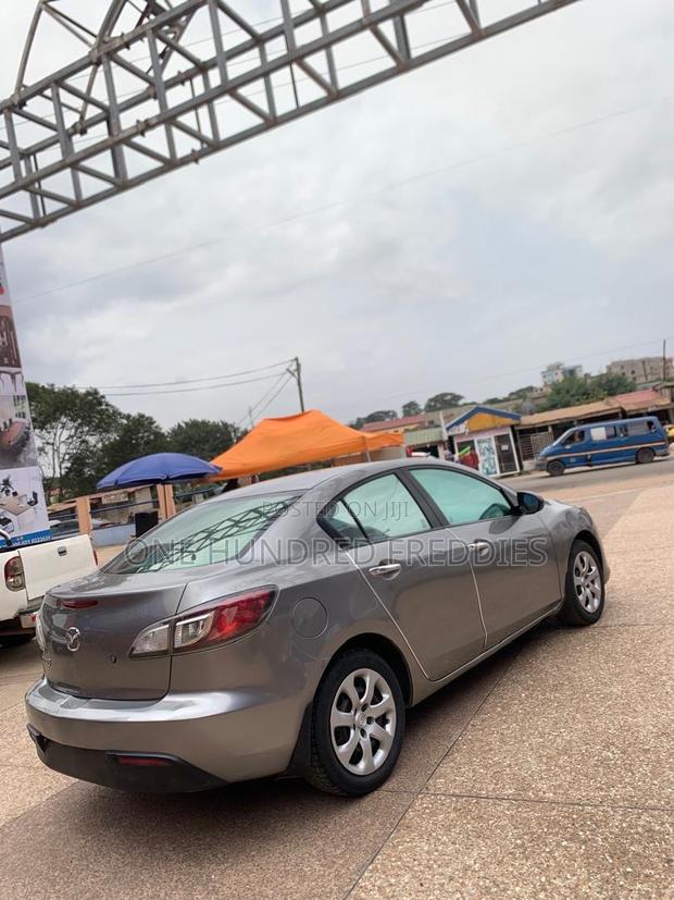 Mazda 3 2010 Gray · Photo 3