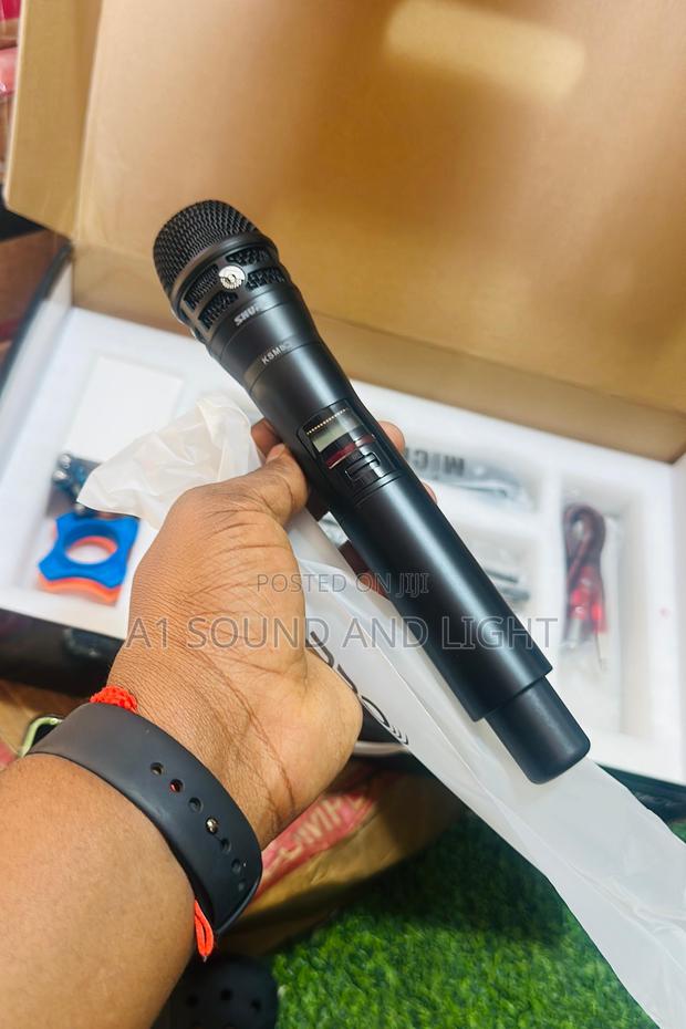 Shure Ad4d Axient Digital Wireless Microphone Set · Photo 2