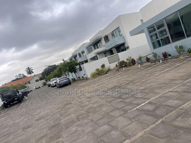 Furnished 2bdrm Apartment in Spintex for rent · Photo 4