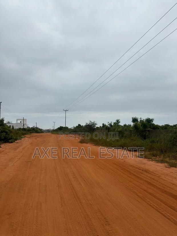 Huge Sized Gated Residence Plot at Prampram Beach View · Photo 2