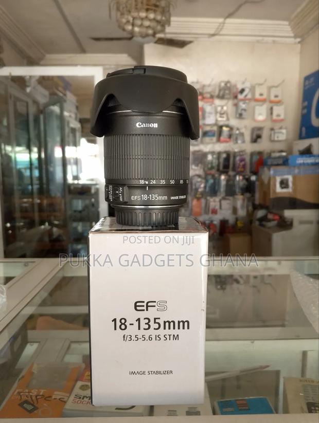 Canon 18-135mm F3.5-5.6 Is Stm · Photo 1