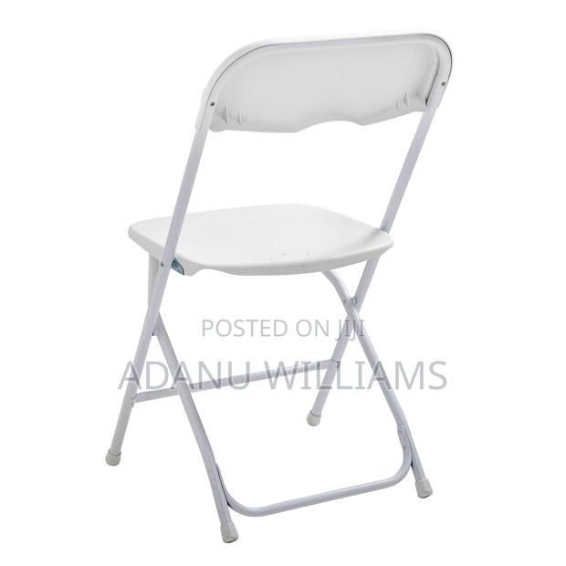 Premium Quality Plastic Folding Chair for Conference Etc · Photo 2