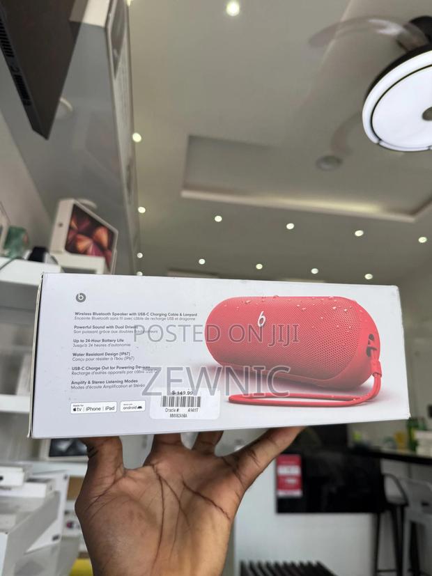 Beat Pill Bluetooth Speaker · Photo 2