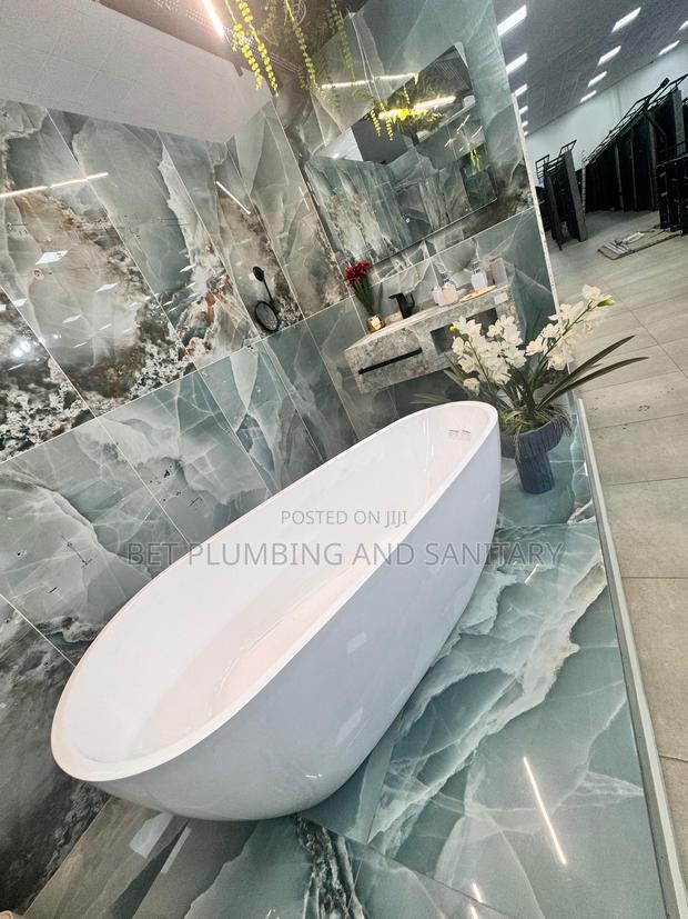 Jacuzzi Bathtub With Tap Complete_standing Bathtub · Photo 1