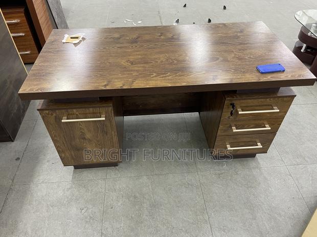 Office/Home Desk With Drawers · Photo 3