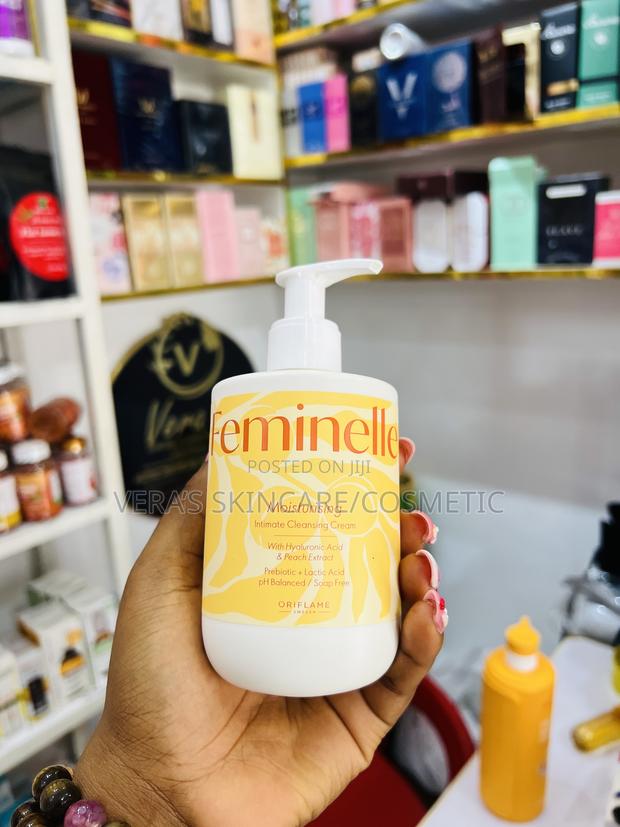 Feminelle Intimate Wash · Photo 1