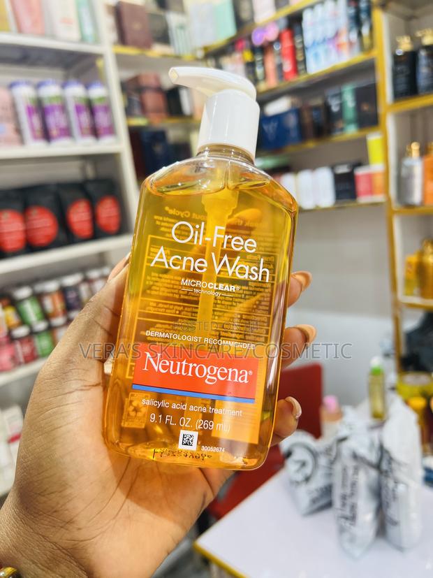 Neutrogena Oil-Free Acne Wash · Photo 2