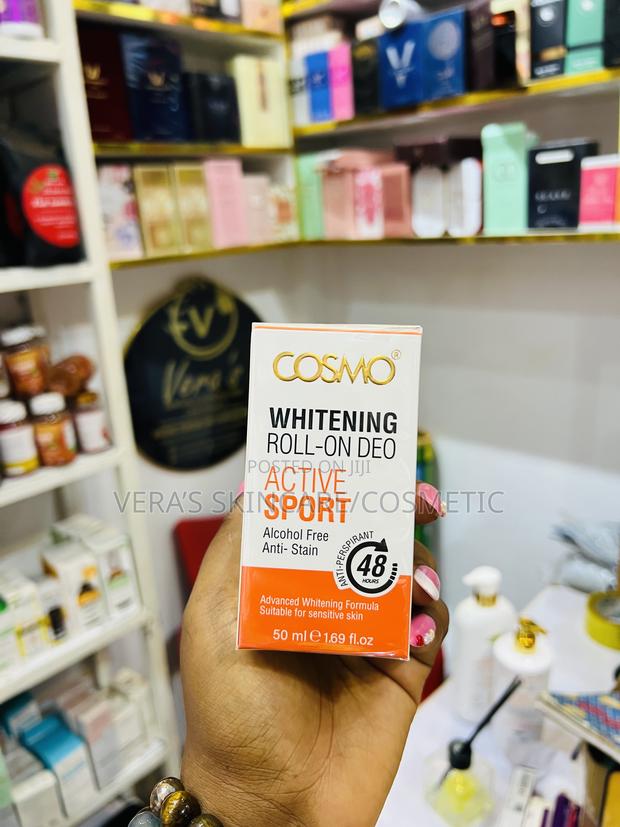 Cosmo Whitening Roll On · Photo 5