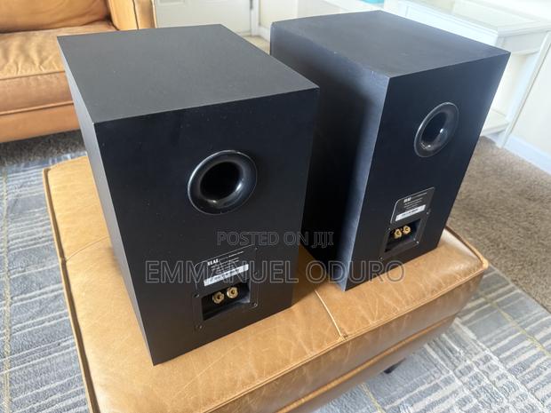 Elac B6 Bookshelf Speakers Elac 2.0 Center Speaker · Photo 2