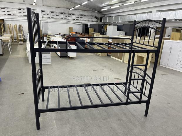 Metal Bunk Bed · Photo 3
