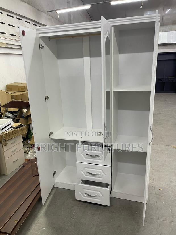 Wardrobe( 3doors) · Photo 2