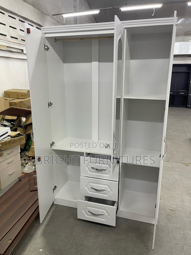 Wardrobe( 3doors) · Photo 3