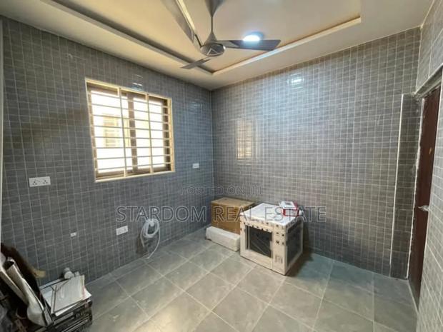 2bdrm Duplex in Lashibi for sale · Photo 2