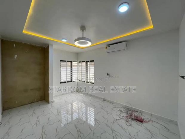 2bdrm Duplex in Lashibi for sale · Photo 3