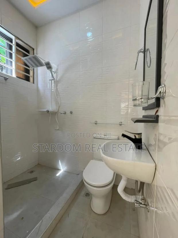 2bdrm Duplex in Lashibi for sale · Photo 7