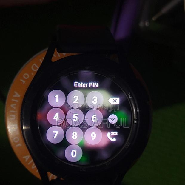 Samsung Galaxy Watch 4 Classic 42mm · Photo 1