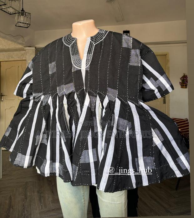 Ghanaian Handmade Smock · Photo 1
