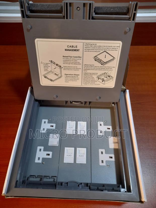 Floor Socket · Photo 1