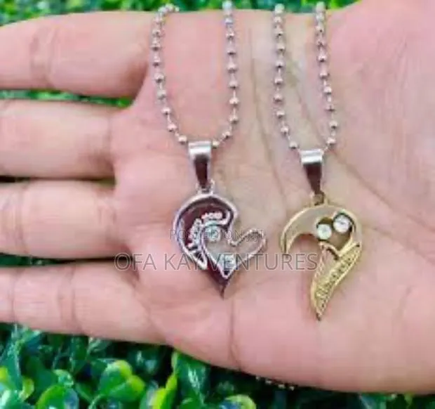 Love Heart Couple Necklace · Photo 3