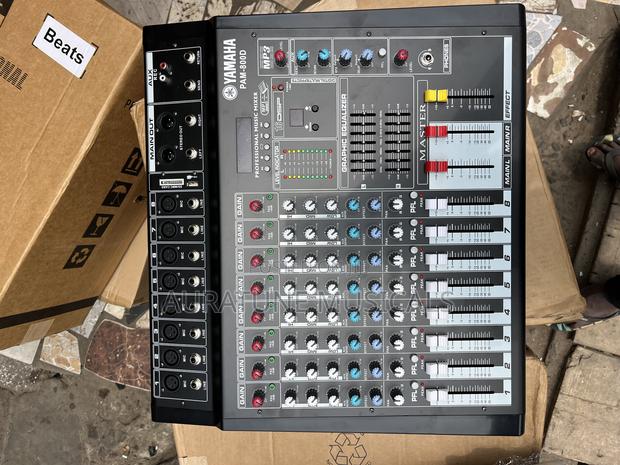 Yamaha 8 Channel Powered Mixer · Photo 1