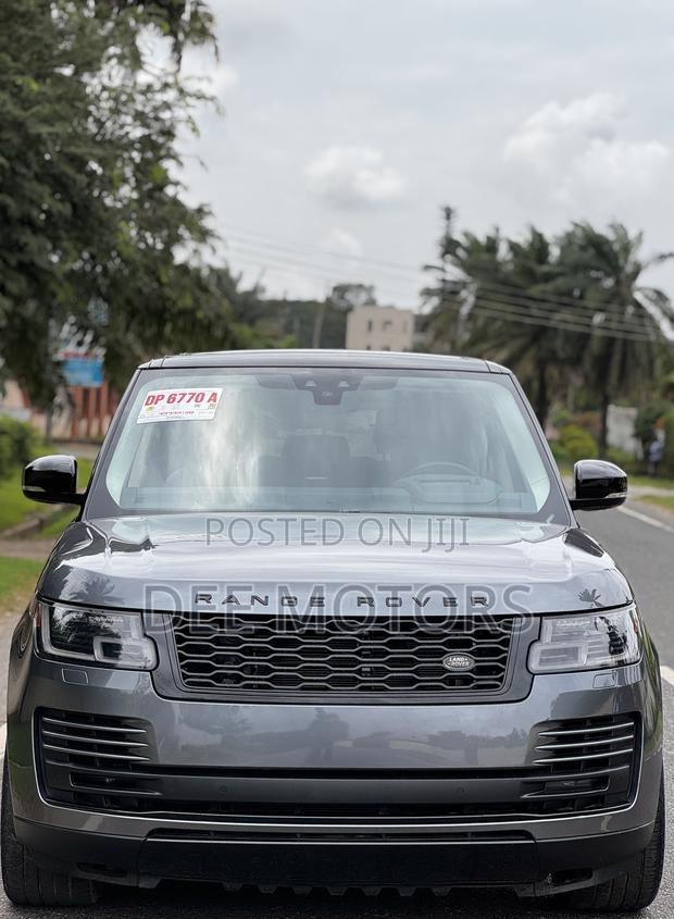 Land Rover Range Rover Vogue 2019 Gray · Photo 2