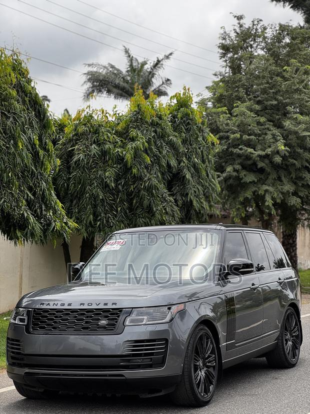 Land Rover Range Rover Vogue 2019 Gray · Photo 3
