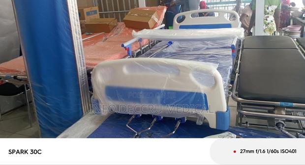 Hospital Bed 3cranks (Head, Middle and Leg Adjustable) · Photo 2