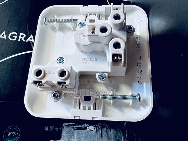 Scame Single Socket(Italy) · Photo 2