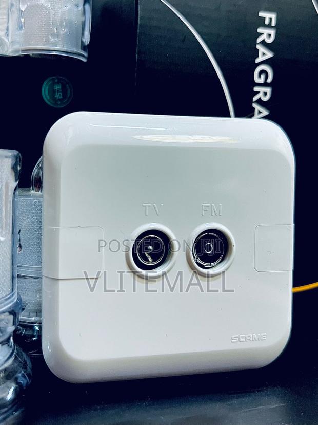 Scame Tv Fm Socket (Italy) · Photo 1