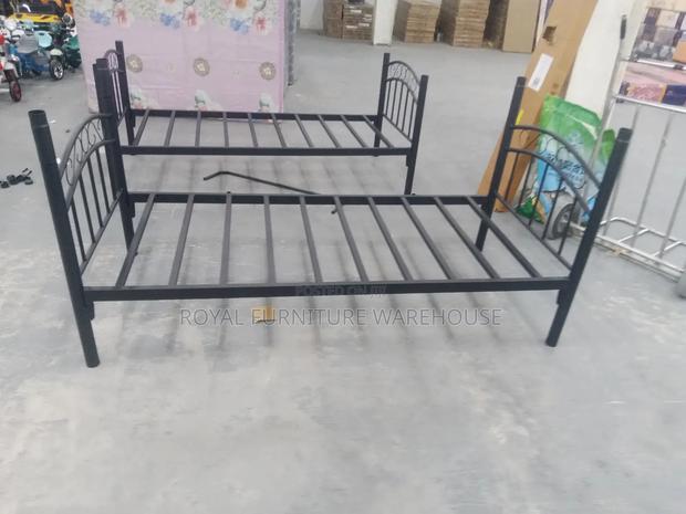 Top and Down Metal Bang Bed · Photo 4