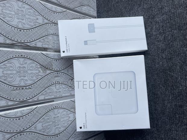Magsafe3 Charger Complete · Photo 2