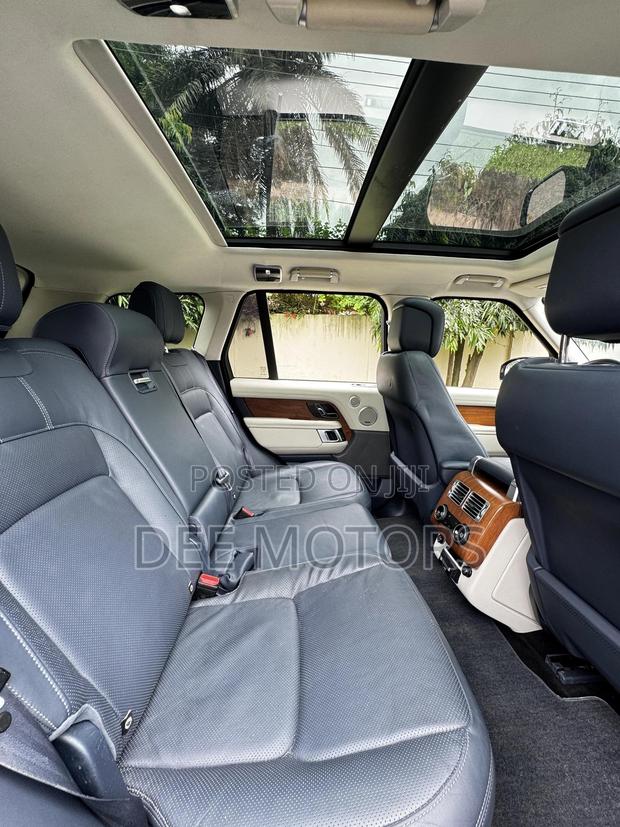 Land Rover Range Rover Vogue 2019 Gray · Photo 6