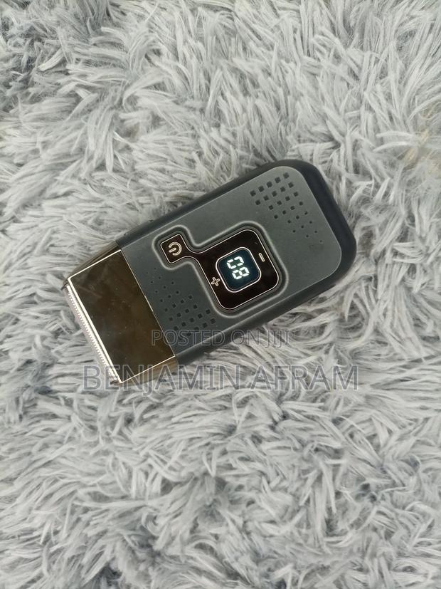 Foil Fusion Electric Shaver · Photo 1