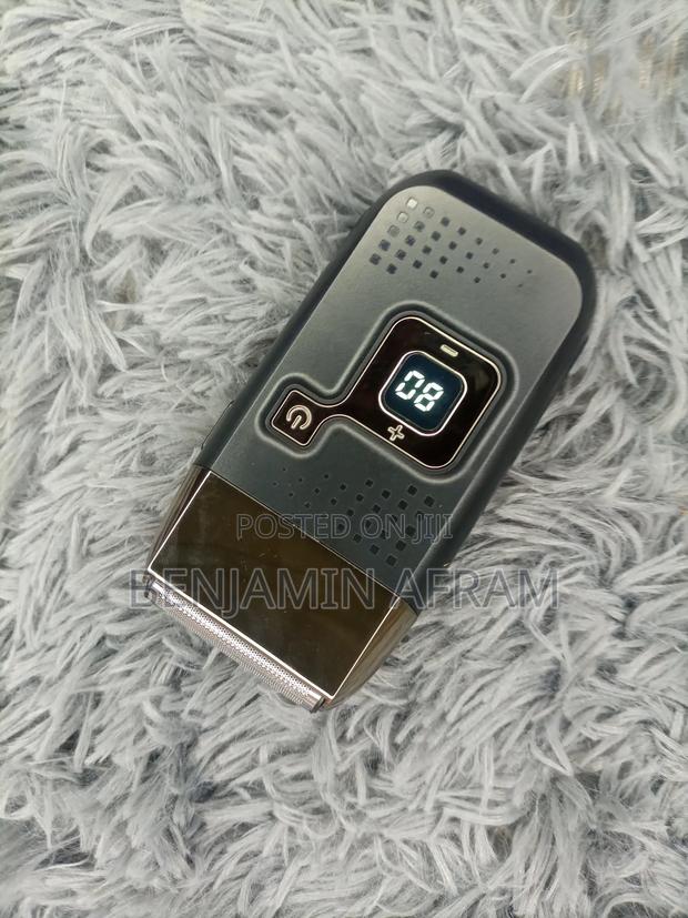 Foil Fusion Electric Shaver · Photo 2
