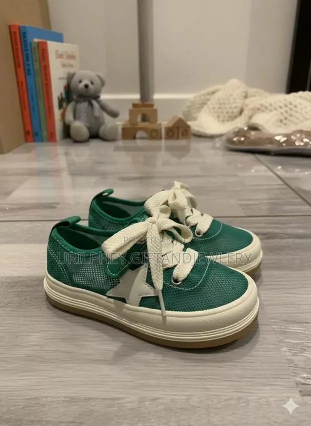 Authentic Kids Sneakers · Photo 1