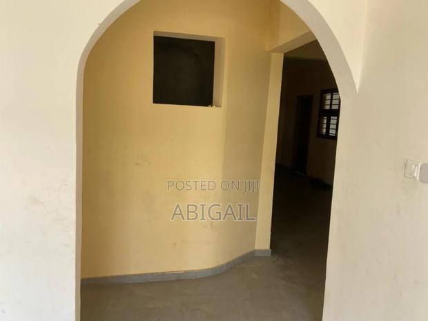 4bdrm House in Zion City, Community 25 for rent · Photo 8