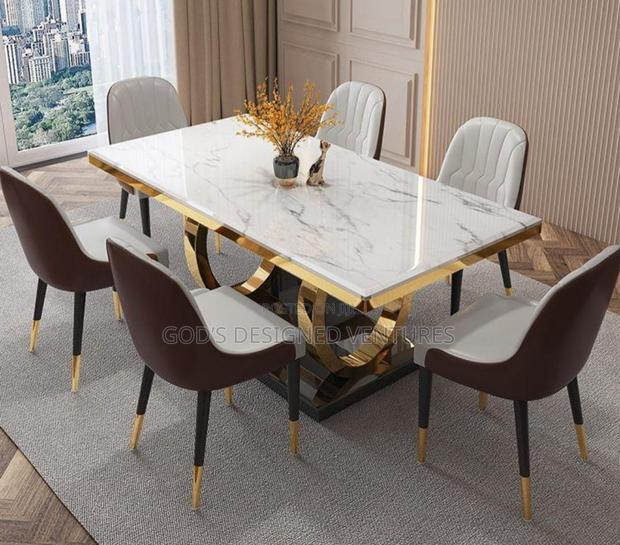 Nice Looking 6 Seater Dining Set · Photo 1