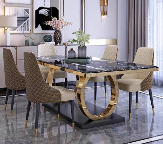 Classic and Quality 6 Seater Dining Set · Photo 1