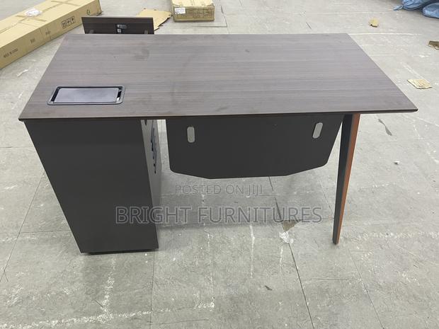 Wooden Office Desk · Photo 5