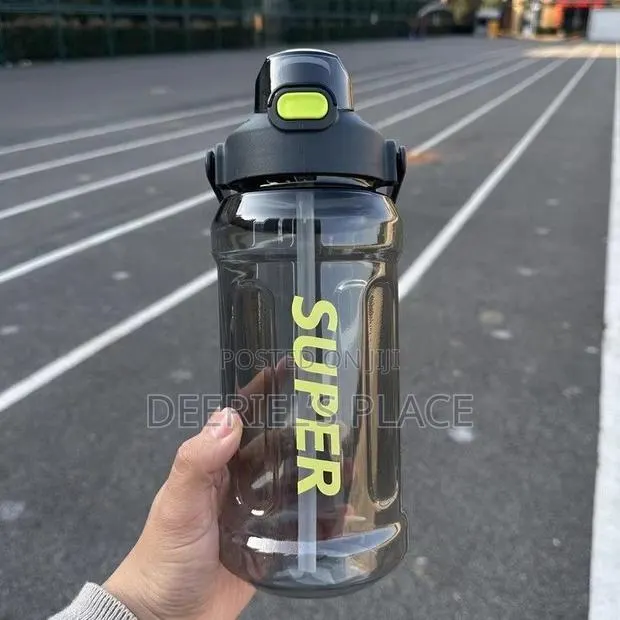 Super Water Bottle · Photo 1