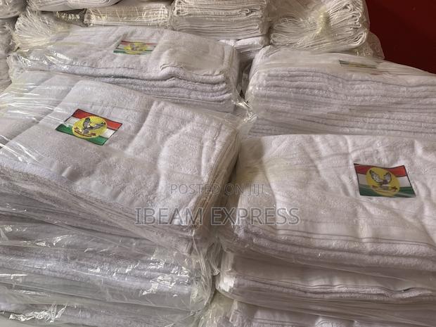 Embroidery Printing on Hand Towels · Photo 8